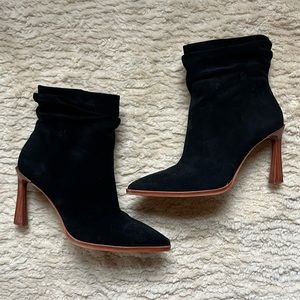 Vince Camuto Presindal black true suede boot bootie 7.5